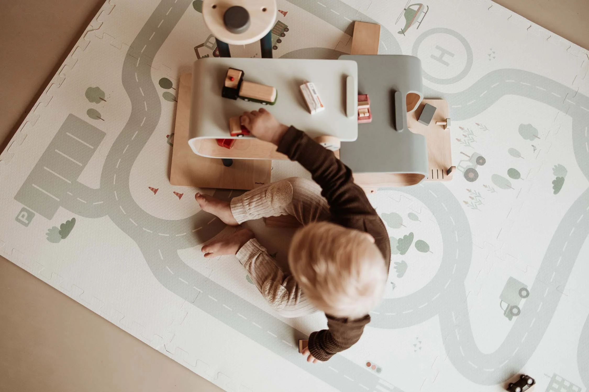 Play And Go EEVAA 2-In-1 Speeltapijt Puzzelmat & Opbergbox | Road 120x180cm - Image 13