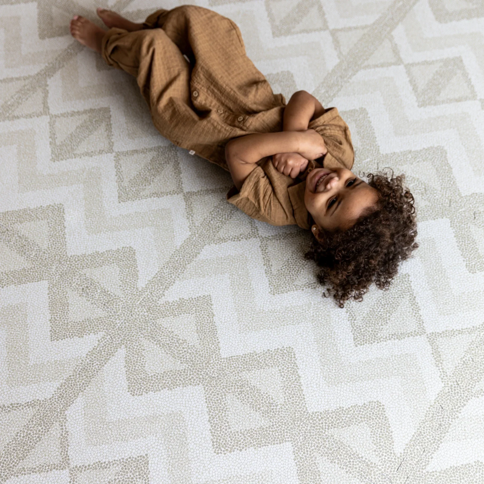 Eeveve Speeltapijt Foam Puzzel | Kilim Feather Grey - Image 6