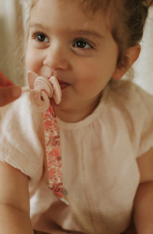 Elodie Details Fopspeenketting | River Rose - Image 4
