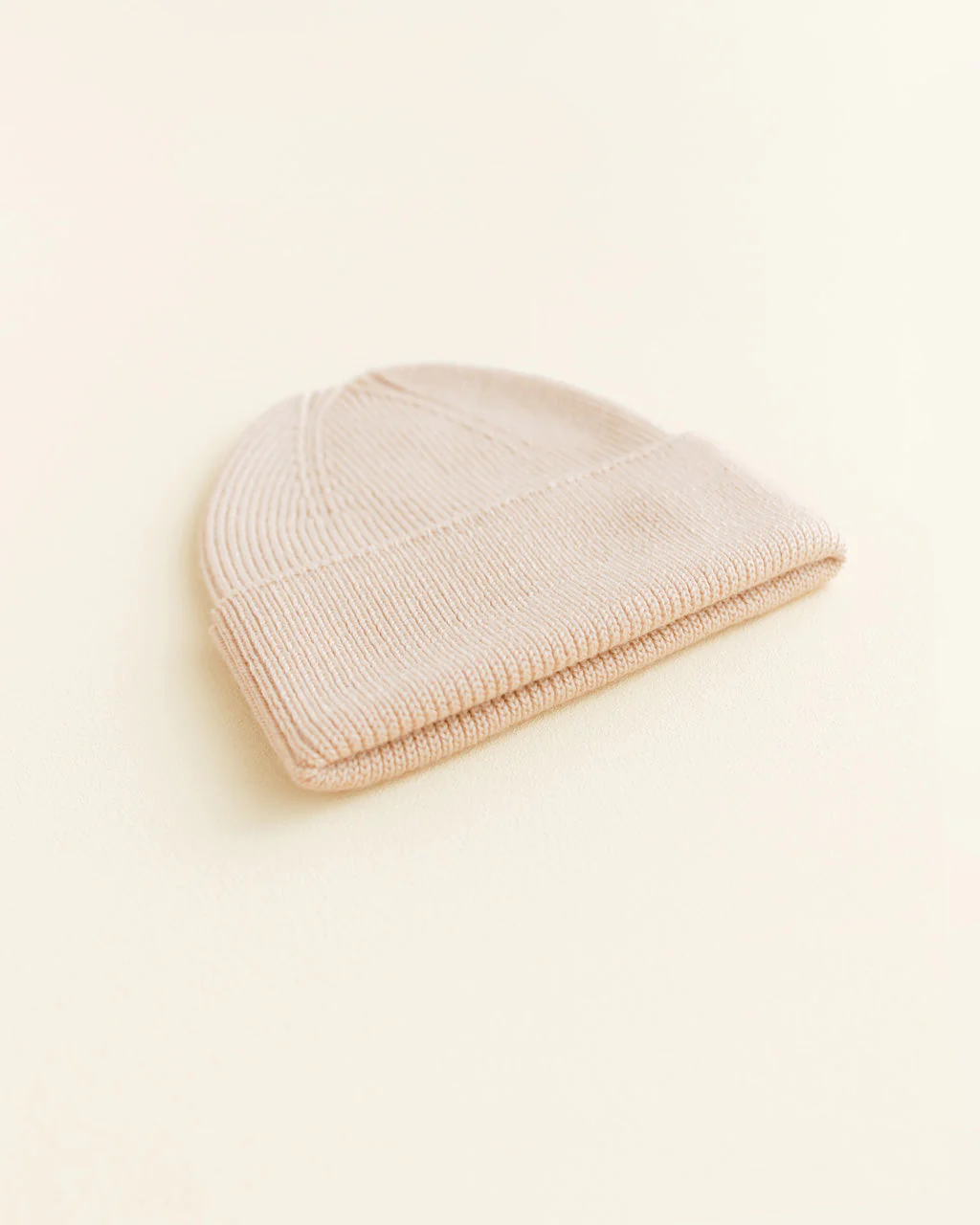 Hvid Newborn Beanie Fonzie | Oat - Image 3