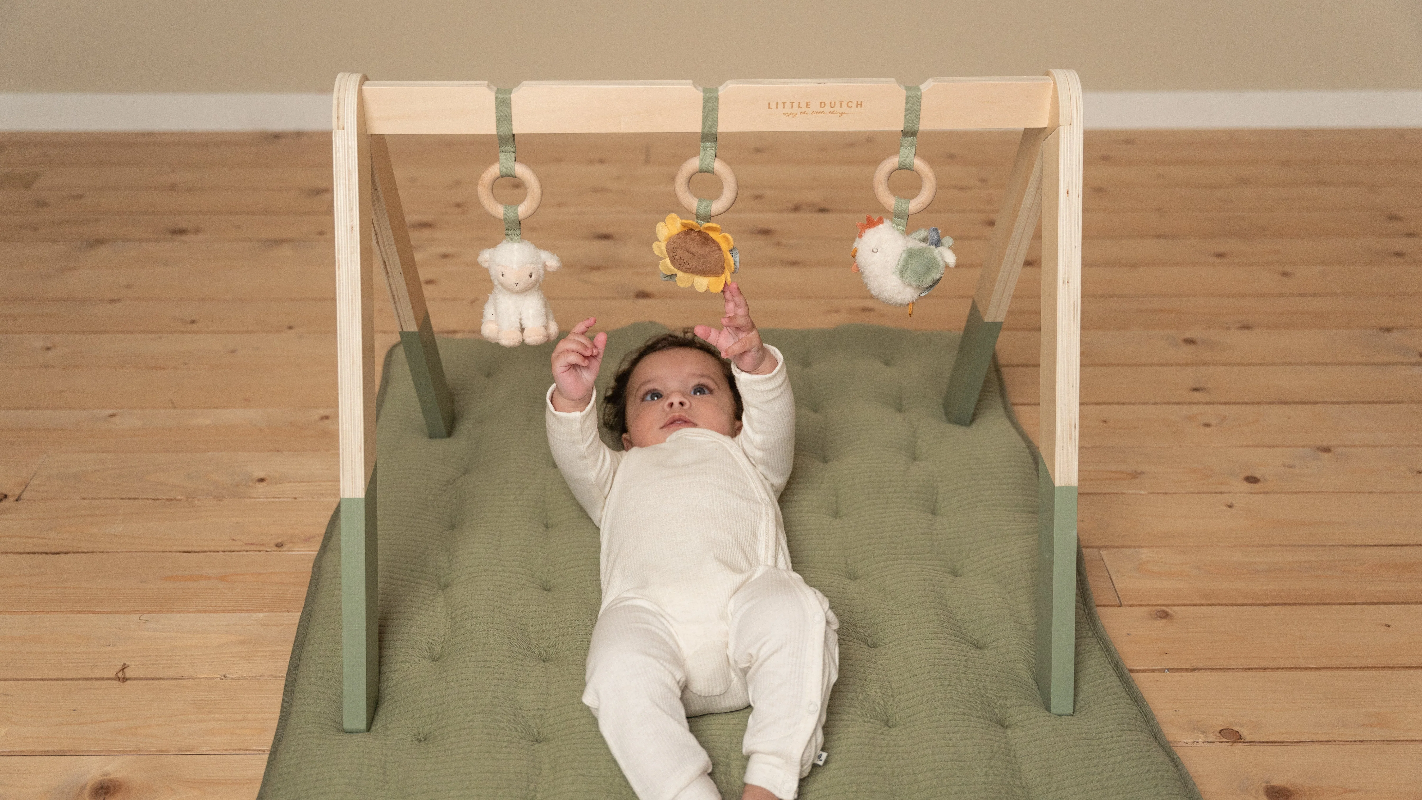 Little Dutch Houten Babygym Met Speeltjes | Little Farm - Image 7