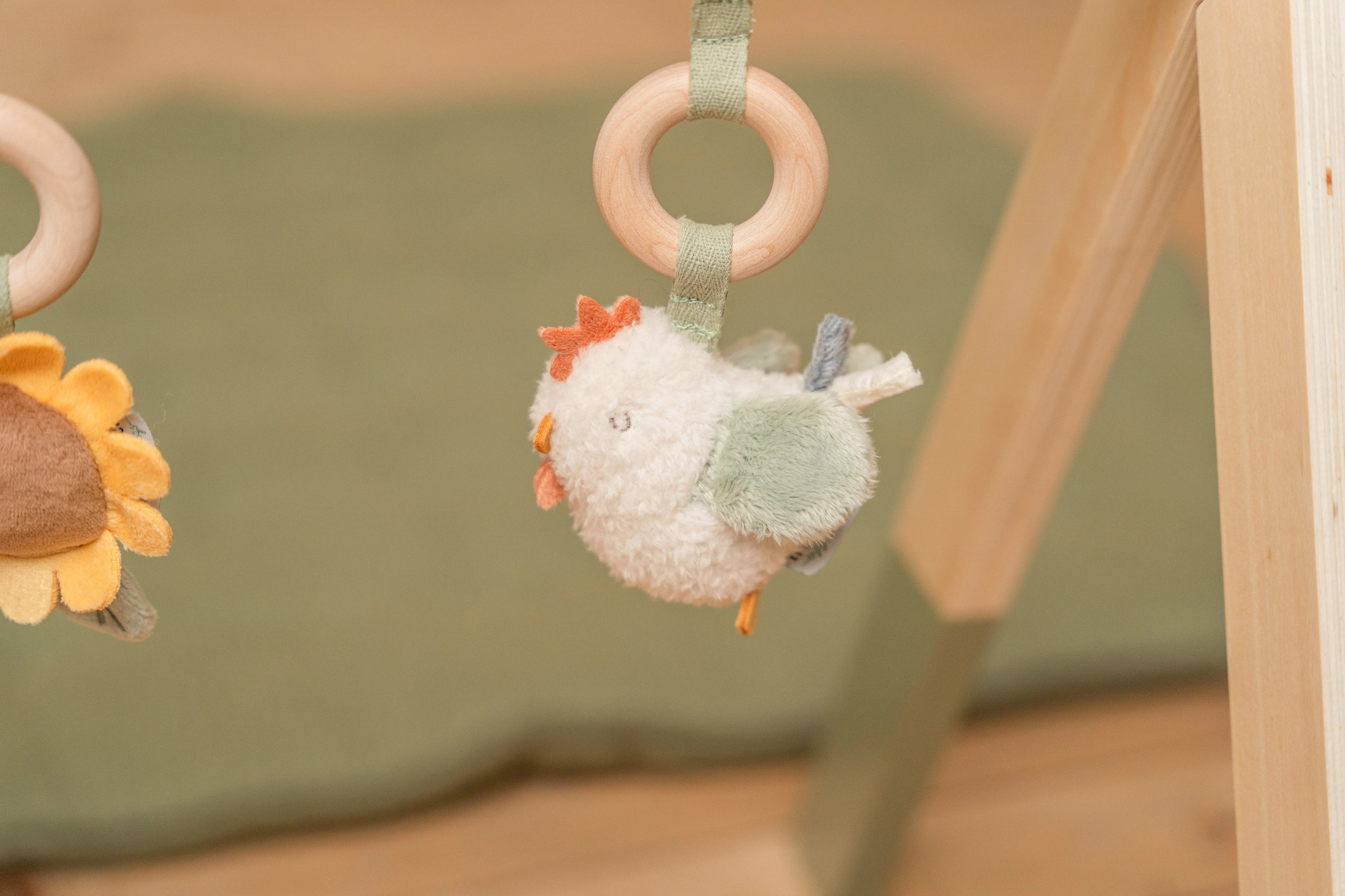 Little Dutch Houten Babygym Met Speeltjes | Little Farm - Image 9