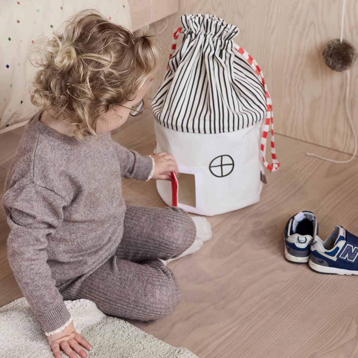 OYOY Koya Laundry/Opbergmand Small | Cherry Red - Image 2