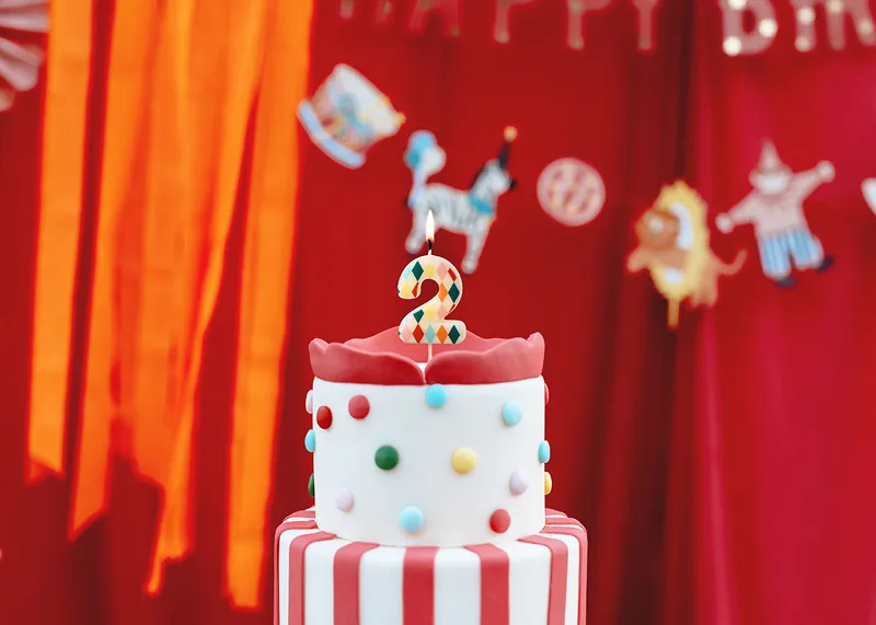 Party Deco Kaarsje Nummer "2" | Rhombus Mix - Image 2