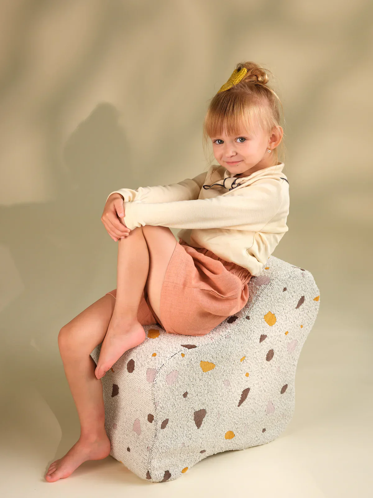 Wigiwama Cloud Pouffe | Terrazzo Marble - Image 3